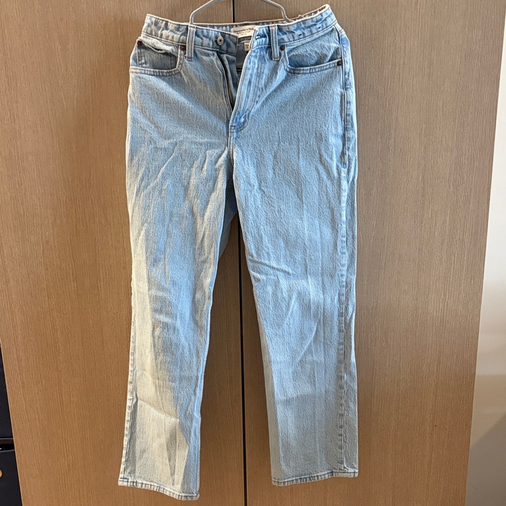 Abercrombie & Fitch Light Wash Straight Leg Jeans